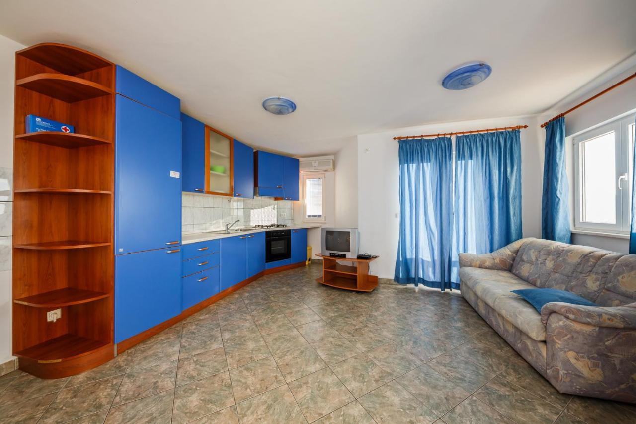 Apartamenty Z Basenem Ilja Rogoznica (Sibenik-Knin) Eksteriør billede